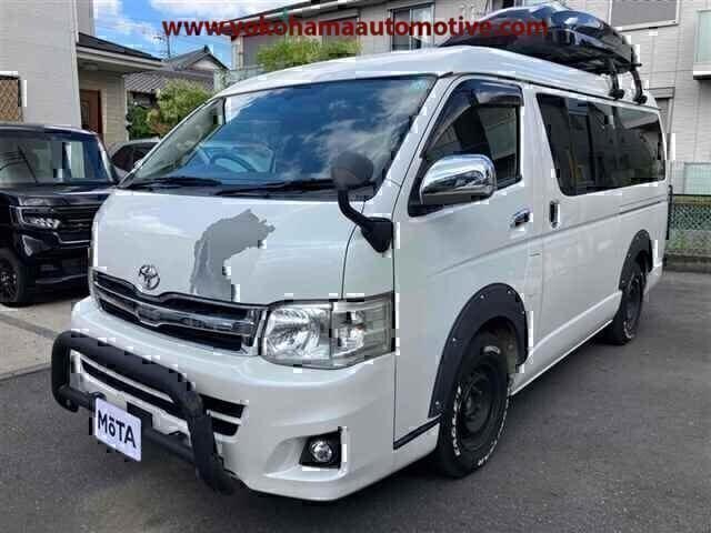 TOYOTA HIACE