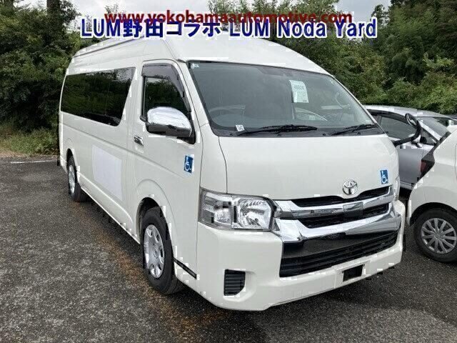 TOYOTA HIACE