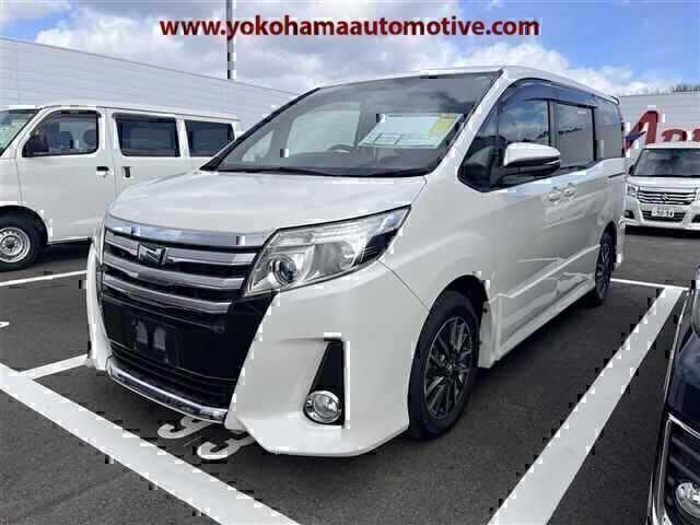 TOYOTA NOAH