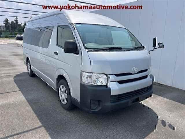 TOYOTA HIACE