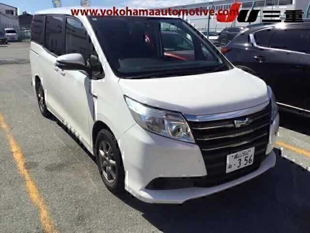 TOYOTA NOAH