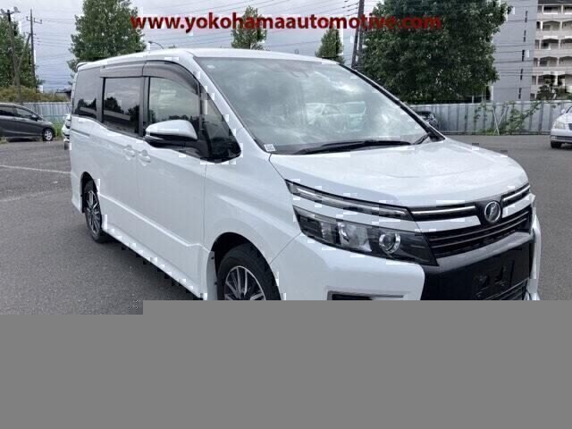 Toyota Voxy  '2016
