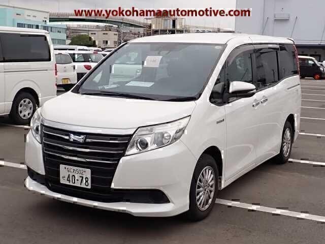 Toyota Noah  '2016