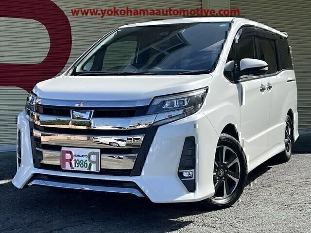TOYOTA NOAH