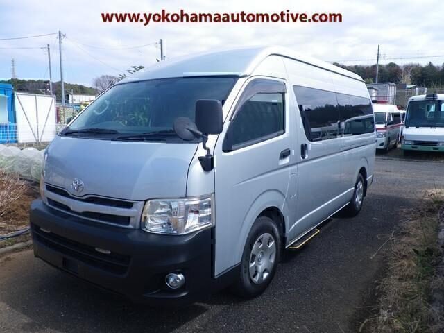 Toyota Hiace  '2011