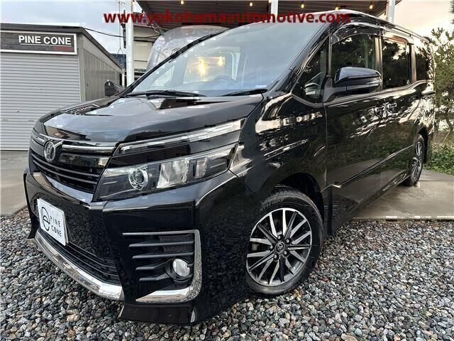 Toyota Voxy  '2015