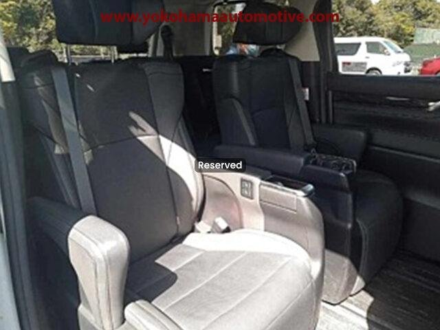 Car Image 11