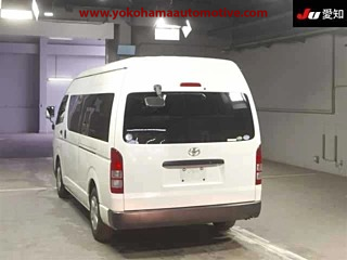 Car Image 9