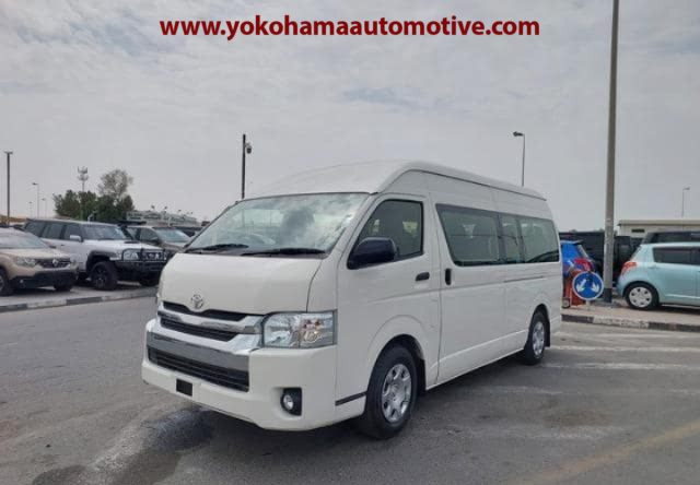 TOYOTA HIACE COMMUTER