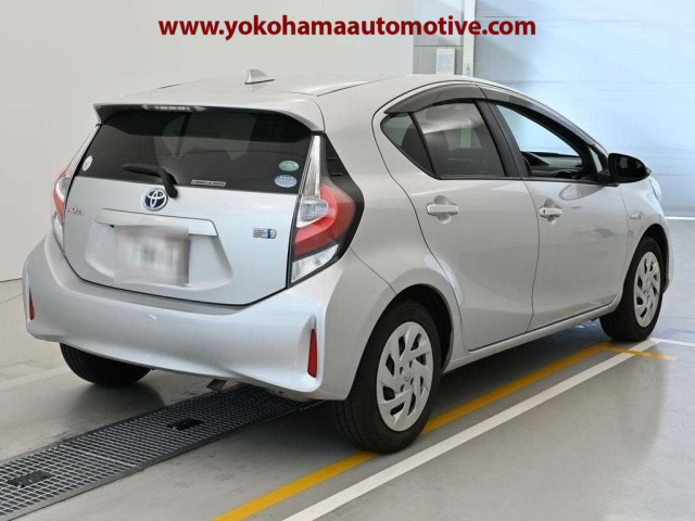 Car Image 9