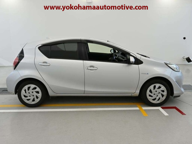 Car Image 10
