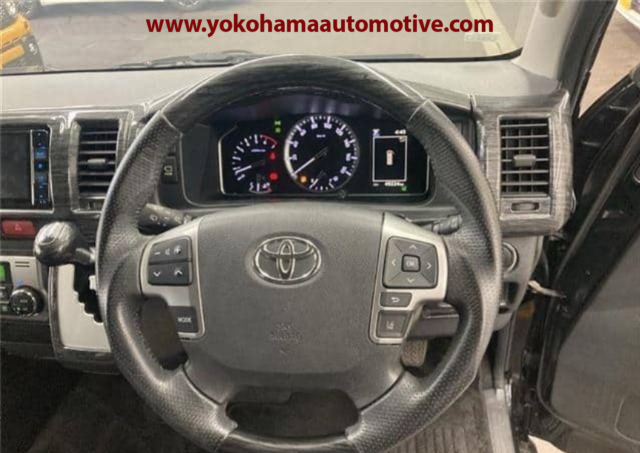 Car Image 19