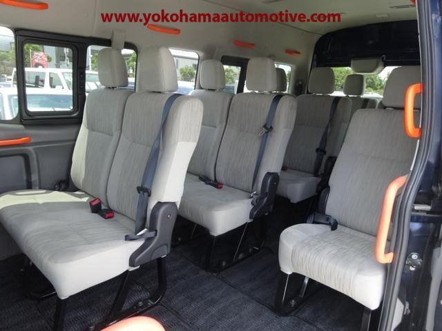 Car Image 18