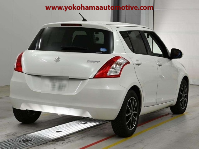 Car Image 7