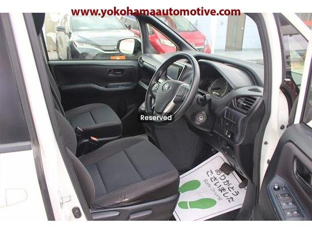 Car Image 11