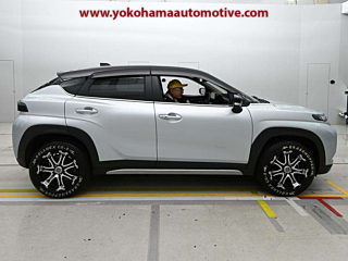 Car Image 8