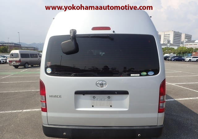 Car Image 10