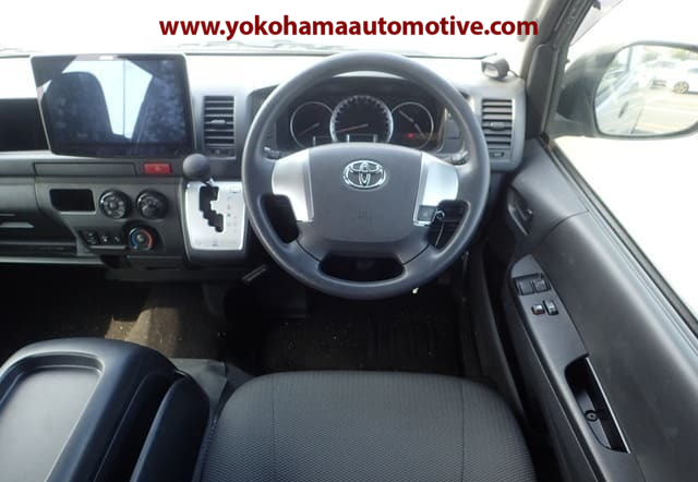 Car Image 11