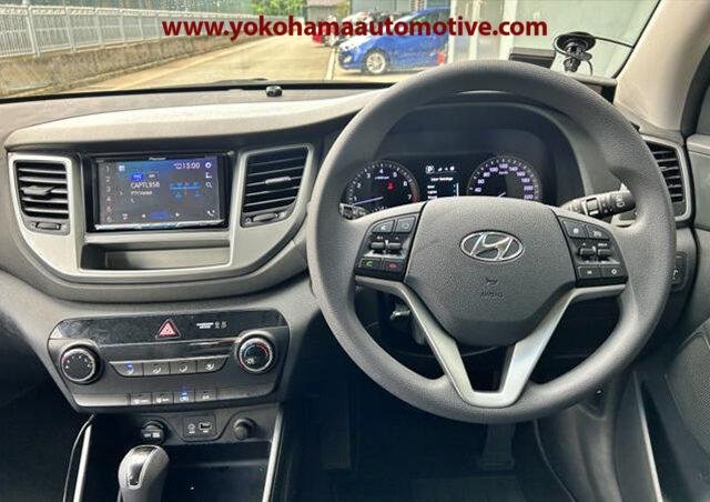 Car Image 9