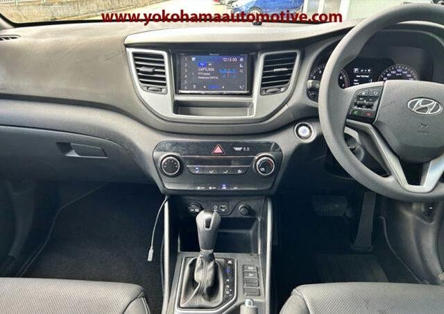 Car Image 16