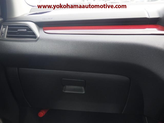 Car Image 8