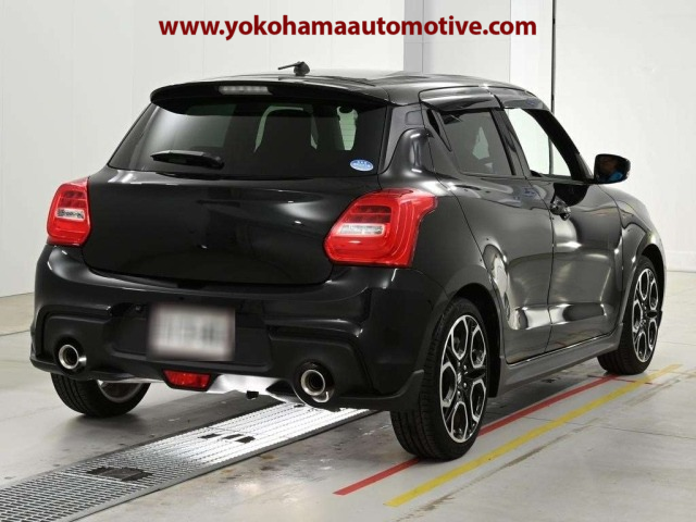 Car Image 9