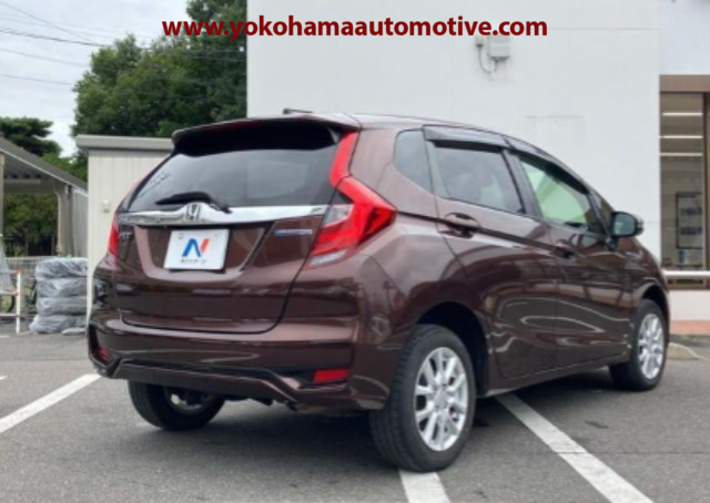 Car Image 16