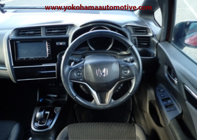 Car Image 16