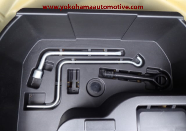 Car Image 17