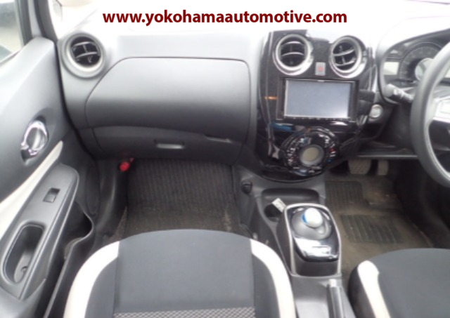 Car Image 14