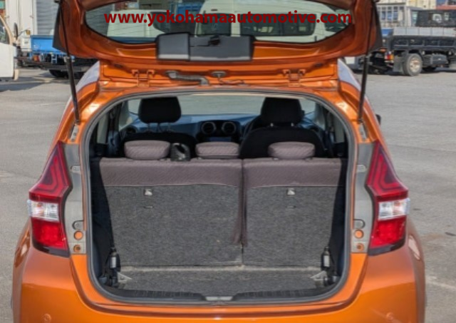 Car Image 18