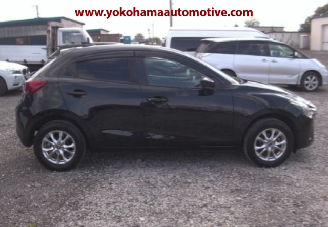 Car Image 9